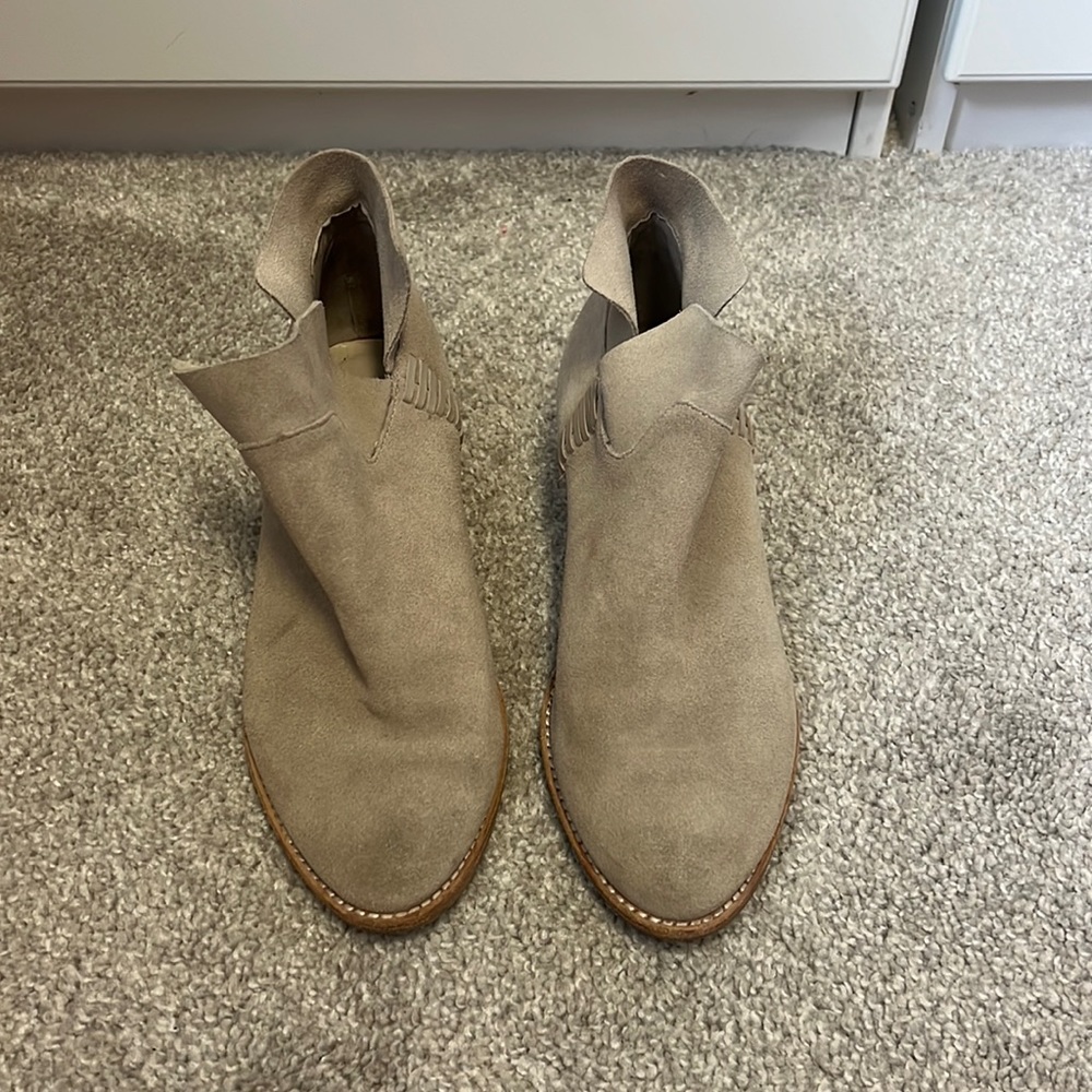 Dolce Vita ankle boots